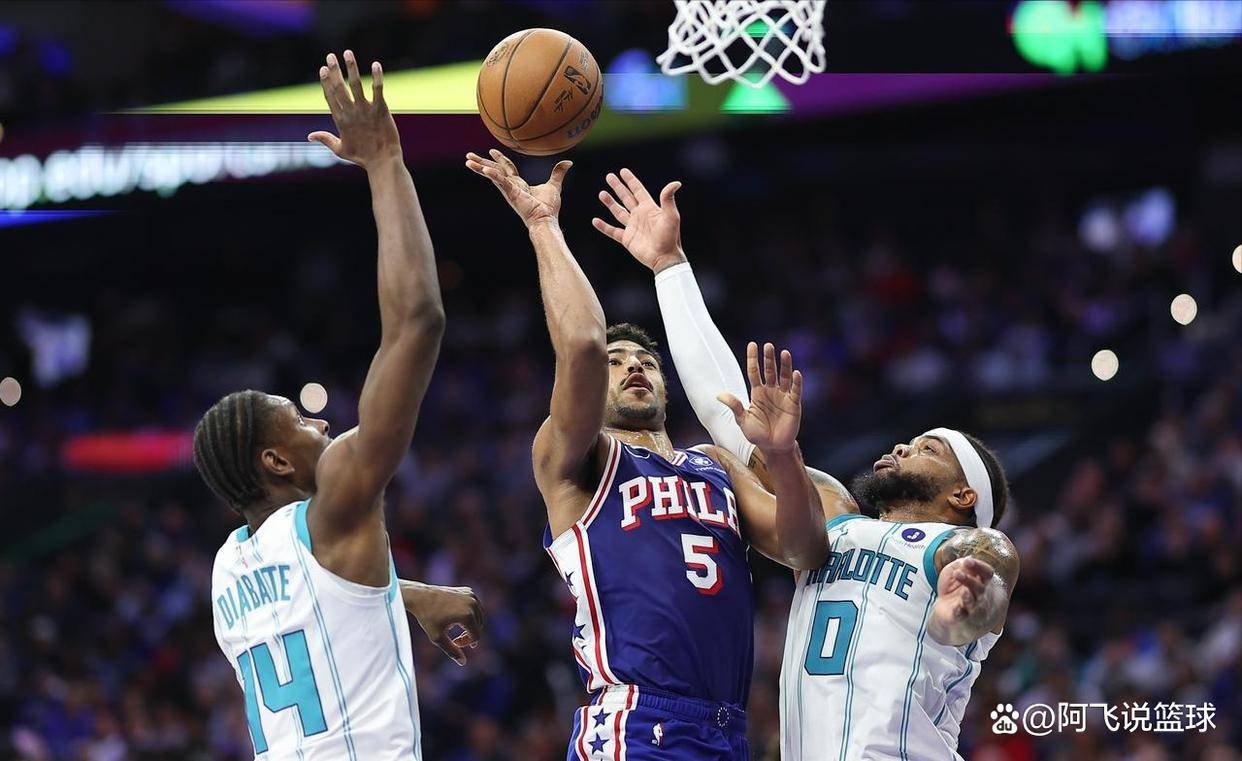 包含荷甲赛程吃紧，夏洛特黄蜂转会期完成体检，悬念犹存，高层口径保持一致的词条-爱游戏